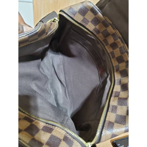 Authentic LOUIS VUITTON Damier Naviglio Messenger Bag - Picture 10 of 12